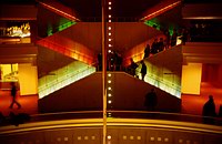 Photo - Foyer du th��tre de Br�me - � Chris Steele-Perkins / Magnum Photos - Collection Fnac � Acquisition 2004