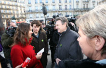 illustration : photos de du dévoilement de la photo d'Ingrid Betancourt ©sénat