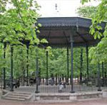 Image : kiosque du jardin du Luxembourg