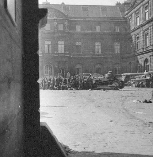 Reddition de l'armée allemande dans la cour du Palais