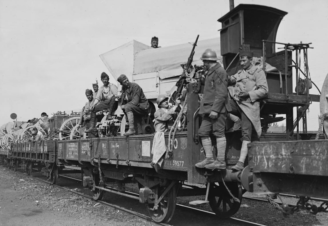 ECPAD - SPA 48 W 2084 - Creil, mitrailleuse contre-avion défendant le transport de troupes. - 02/06/1918 - Ridel, Jacques ECPAD - SPA 48 W 2084 - Creil, mitrailleuse contre-avion défendant le transport de troupes. - 02/06/1918 - Ridel, Jacques