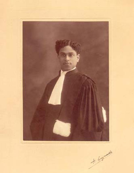 Prestation de serment de Gaston Monnerville - Photo H. Gugasse