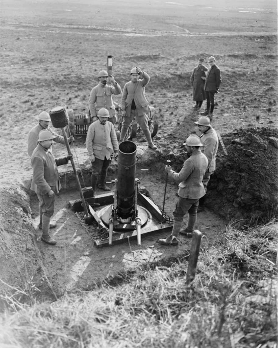ECPAD - SPA 7 E 563 - Environs de Verdun, manoeuvres. Canon de tranchée. - 30/01/1916 - Bouchetal, Julien