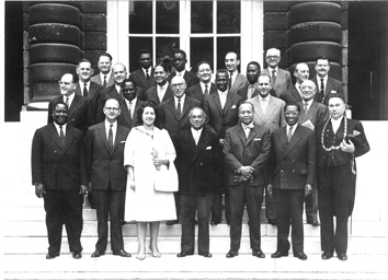 Le Bureau du Sénat de la Communauté en juillet 1959