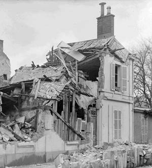 ECPAD - SPA 3 V 179 - Reims, Marne, angle nord des rues Hinemar et Clovis - 24/12/1915 - Bilowski, Henri