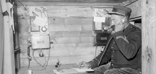 ECPAD - SPA 14 M 180 - Le téléphone de la batterie de Thorigny-sur-Marne. - 16/08/1915 - Moreau, Albert