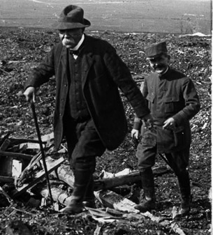 ECPAD - D 96-37-742 - Clémenceau à Maurepas ECPAD - D 96-37-742 - Clémenceau à Maurepas