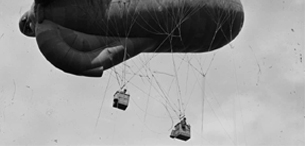 ECPAD - SPA 209 M 4077 - Vadenay, un ballon observateur en l'air. - 06/07/1917 - Moreau, Albert ECPAD - SPA 209 M 4077 - Vadenay, un ballon observateur en l'air. - 06/07/1917 - Moreau, Albert