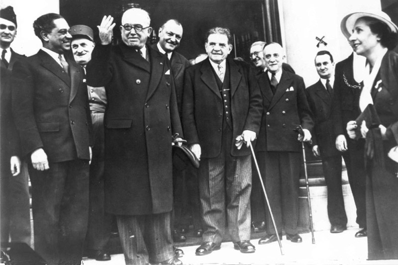 Gaston Monnerville, President du Conseil de la République et les Presidents des corps constitues