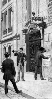 Au son du clairon, une affiche est collée sur le mur de la demeure.