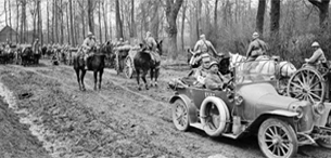 ECPAD - SPA 11 BO 587 - Route de Noyon. Convoi d'artillerie française traversant un bois. - 19/03/1917 - Boulay, Maurice
