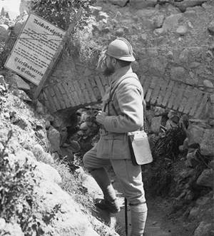ECPAD - SPA 114 M 2447 - Boyau menant à Metzeval. Ecriteau allemand de la société protectrice des animaux à Colmar. - 06/08/1916 - Moreau, Albert