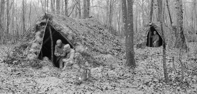 ECPAD - SPA 2 V 121 - Florent, Marne, campement dans les bois au sud-ouest de Florent - 04/12/1915 - Bilowski, Henri ECPAD - SPA 2 V 121 - Florent, Marne, campement dans les bois au sud-ouest de Florent - 04/12/1915 - Bilowski, Henri