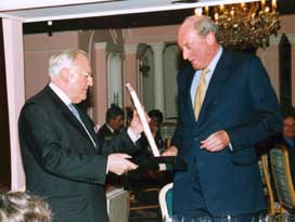 M. Christian Poncelet et Sir de Vic Carey, Bailiff de Gernesey.