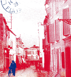Pons (Ch.- lnf.)- Rue Émile Combes, carte postale, [ 1925-1933 ]. fonds Lefébure